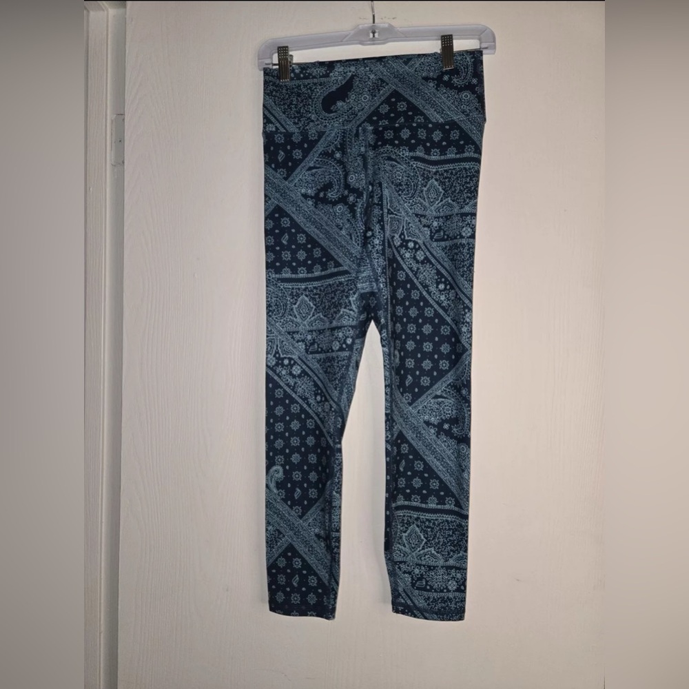 PowerHold® By Fabletics High-Waisted 7/8 Leggings Paisley Print Size S